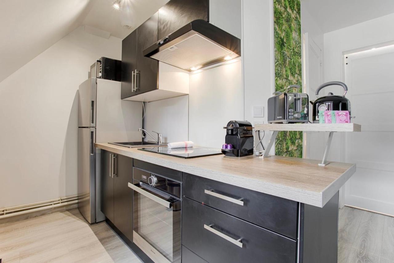 Appartement La Casa Centra Charm At Falaise'S Downtown à Falaise  Extérieur photo
