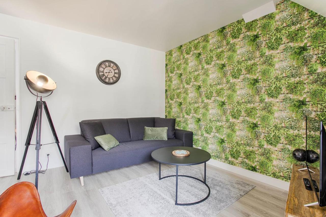 Appartement La Casa Centra Charm At Falaise'S Downtown à Falaise  Extérieur photo
