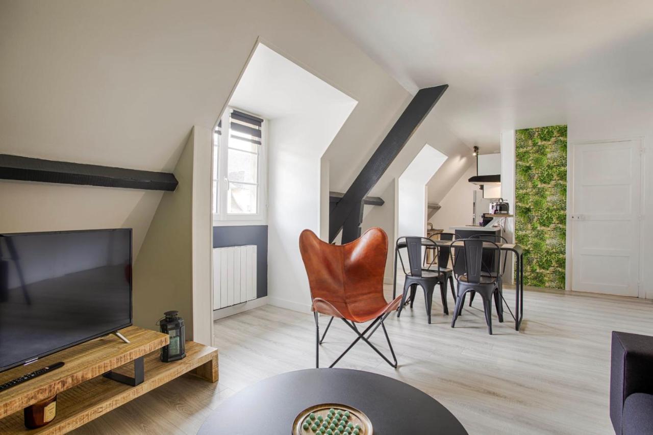 Appartement La Casa Centra Charm At Falaise'S Downtown à Falaise  Extérieur photo