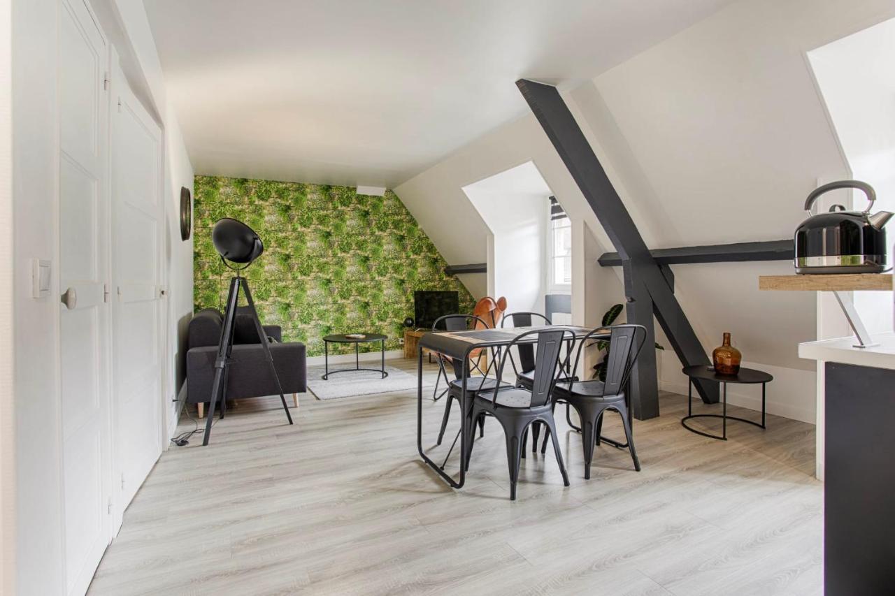 Appartement La Casa Centra Charm At Falaise'S Downtown à Falaise  Extérieur photo